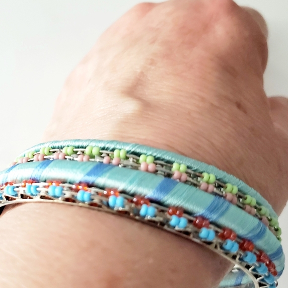 Lot of 11 Pastel Bangle Bracelets - Picture 4 of 5